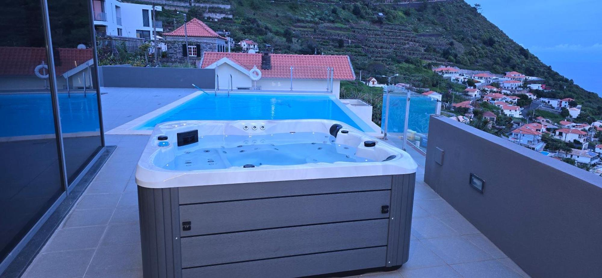 Luxo & Conforto Calheta  Exterior photo